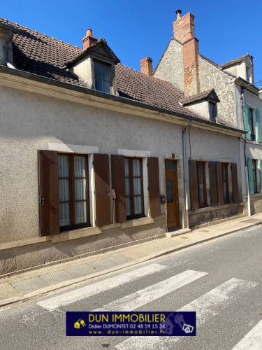 EXCLUSIF, DUN SUR AURON, Maison de ville avec dépendances
