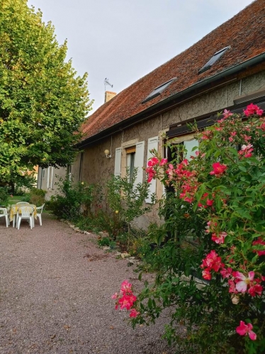 AFFAIRE EXCEPTIONNELLE JOLIE MAISON AVEC JARDIN