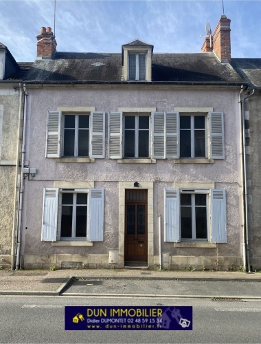 EXCLUSIF, SAINT-AMAND-MONTROND, Maison avec garage et jardin