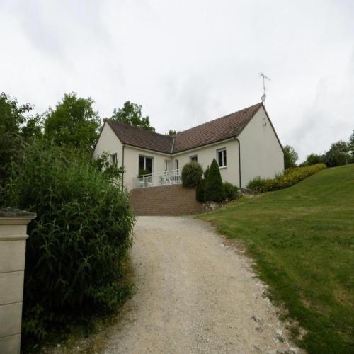 AFFAIRE EXCEPTIONNELLE PROCHE DUN SUR AURON JOLIE MAISON SUR SOUS-SOL